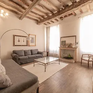 casa-sangiacomo-quattro.emilia-romagnahotels.net/