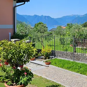 apartment-with-garden-and-parking.it-lombardy.com/